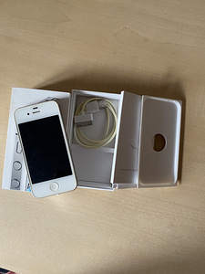 iPhone 4S 16GB (2 фото из 4)