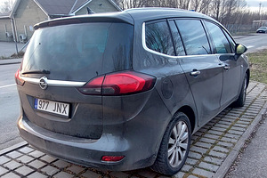 Opel zafira tourer (6 foto / 6)