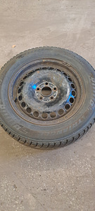 Rehvid Triangle Icelynx -215/60R16 (1 foto / 4)