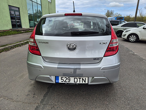 Авто в аренду / Аренда авто / (6 фото из 10)