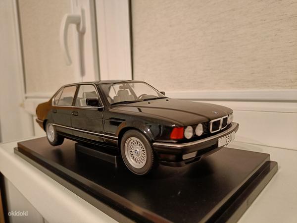 BMW E32 750i 1/18 (foto #1)