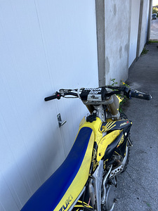 Suzuki rmz 450 (4 foto / 8)
