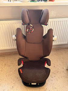 Детское автокресло (2 фото из 6)