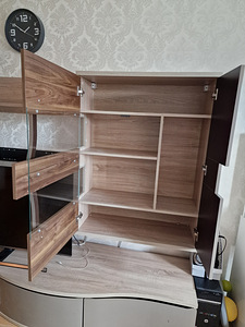 Секция, шкафы (2 фото из 7)