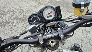 SUZUKI GSX-R 600 (4 foto / 10)