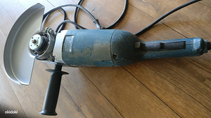 Bosch. Professional. Ketaslõikur (2 foto / 3)