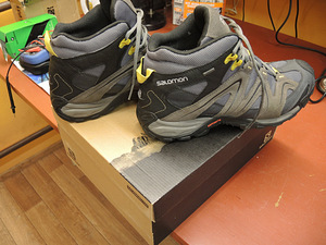 Matkasaapad Salomon suurus 45 (7 foto / 7)