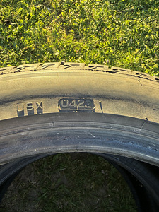 Bridgestone suverehvid 235/45/18 (3 foto / 3)