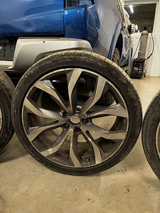 Оригинальные диски Audi 20 дюймов. (5 фото из 7)