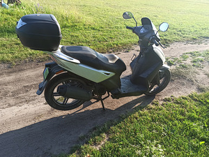 Скутера, мопеда Kymco (5 фото из 5)