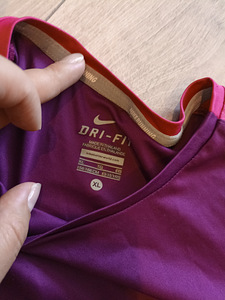 Nike Trennisärk tüdrukule suurus 156-166 (3 foto / 5)