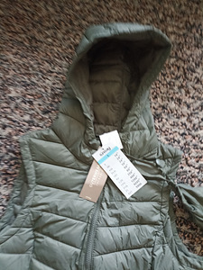 Uus vest naistele suurus L (2 foto / 3)