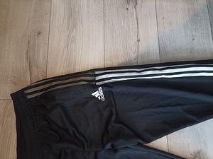 Adidas uued dressipüksid tüdrukule suurus 176 15-16 a. (2 foto / 4)