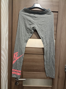 Nike retuusid tüdrukule suurus 146-157 (2 foto / 6)