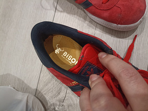 Adidas приличные кроссовки для девочки, размер 36,5 (5 фото из 6)