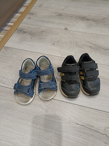 Adidas tossud poisile 22 ja sandaalid 22 hind kõik koos (1 foto / 6)