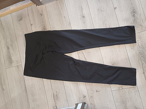 Nike retuusid naistele suurus m-l nagu uued (3 foto / 7)