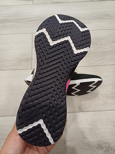 Nike uued tossud naistele suurus 41 (7 foto / 8)