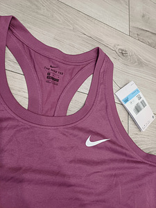 NIKE uus t-särk naistele suurus M (2 foto / 6)