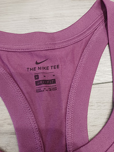 NIKE uus t-särk naistele suurus M (3 foto / 6)