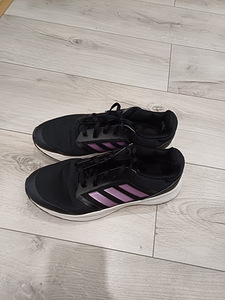 Adidas tossud naistele suurus 42 (1 foto / 7)