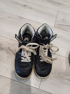 Nike tossud poisile suurus 38 ja 38.5 (7 foto / 8)