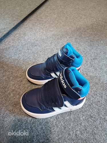 Кроссовки Adidas для мальчиков 24 размера (фото #1)