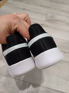 Nike uued tossud tüdrukule suurus 36.5 (2 foto / 6)