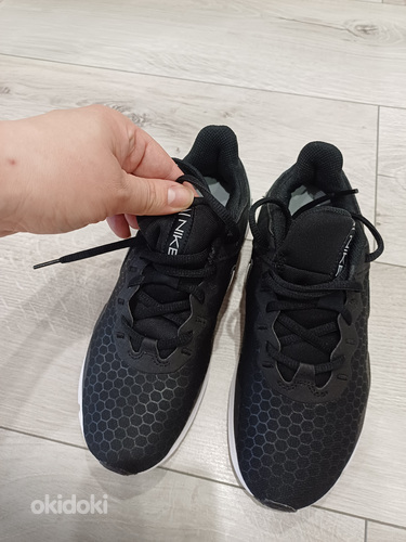 Новые кроссовки Nike для девочки 36,5 размера (фото #6)