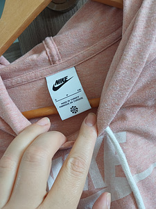 Nike dressipusa naistele suurus S (2 foto / 6)
