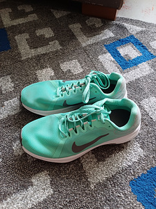 Кроссовки Nike для женщин размер 38.5 (1 фото из 7)
