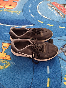 Nike tossud poisile suurus 37.5 (1 foto / 7)