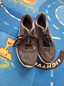 Nike tossud poisile suurus 37.5 (2 foto / 7)