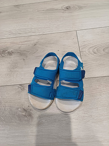 Adidas sandaalid poisile suurus 25 (2 foto / 5)