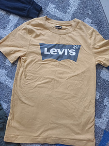 Одежда Nike.levis для мальчика 140-146 (6 фото из 7)