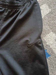 Nike dressipüksid poisile 158-170 (3 foto / 6)