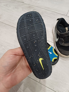 Nike tossud 26 ja sandaalid 26 (5 foto / 6)
