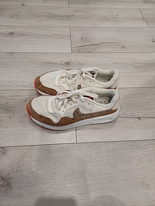 Nike Air tossud naistele suurus 40. (1 foto / 7)
