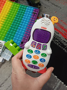 Fisher price telefon musikaalne plakat. Hind kõik koos (3 foto / 9)