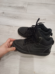 Nike poolsaapad poisile suurus 39 (1 foto / 5)