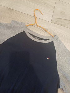 Tommy hilfiger T-särk poisile 158-164 (2 foto / 6)