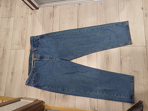 Levi's teksad naistele suurus 48 (1 foto / 5)
