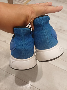 Adidas tossud poisile suurus 38.5 (3 foto / 6)