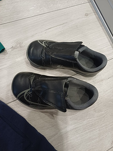 Reebok Nike одежда для мальчика 104-110, кроссовки 28 (8 фото из 9)