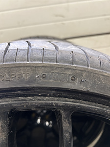 Шины R21 245/35R21 275/30R21 (2 фото из 5)