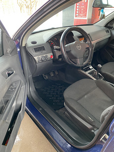 Опель астра (4 фото из 12)