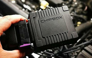 Toyota Hilux CHIPBOX+Pedal Booster