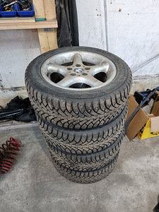 BMW 17" veljed koos Nokian Hakkapelliita 4 rehvidega (2 foto / 8)