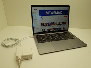 Macbook Air A2337 13-inch (256 Gb) (1 foto / 3)