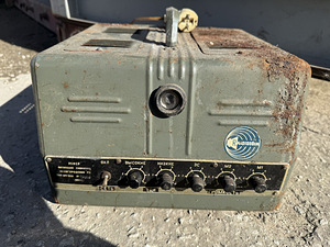 Võimendusvõimendi UM-50A raadiojaamale (1 foto / 2)